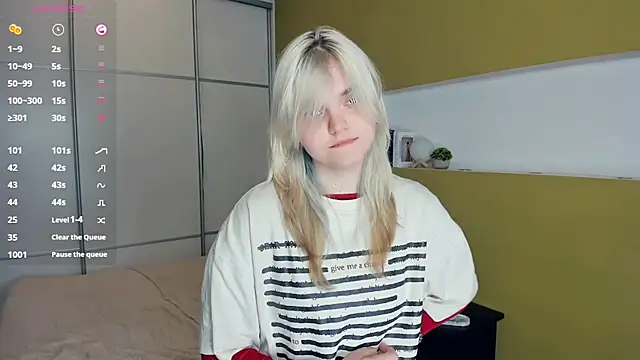 JannRoary stripchat live cam model