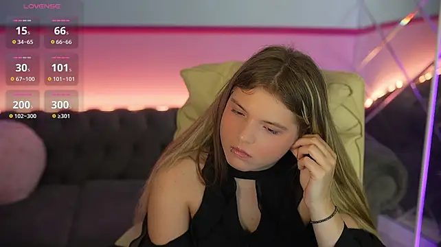 MilanaShyy stripchat live cam model