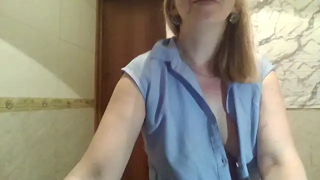 MiyaHottie stripchat live cam model