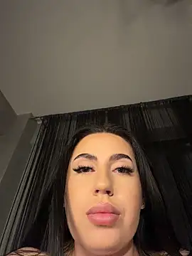 Andrestarr stripchat live cam model