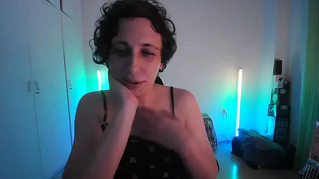 HoneyValentine stripchat live cam model
