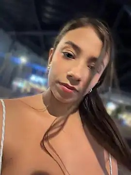 Hall_16 stripchat live cam model