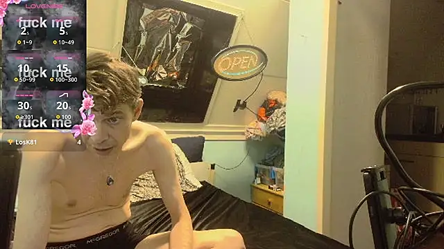 Doggyray44 stripchat live cam model