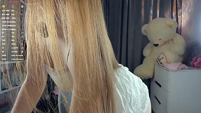BelleDream stripchat live cam model
