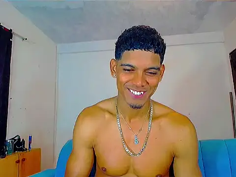 theMyke101 stripchat live cam model