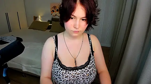 MiaLacrice stripchat live cam model