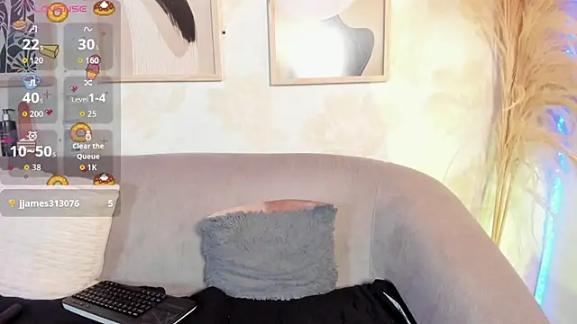 Caramel_kiss_ stripchat live cam model