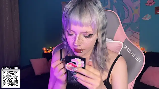 mollycutiestar stripchat live cam model
