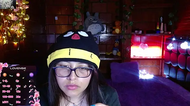 MidoriQuiinn stripchat live cam model