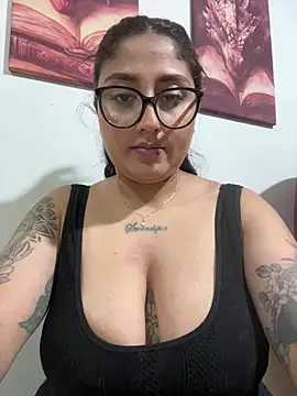 croftsmila stripchat live cam model