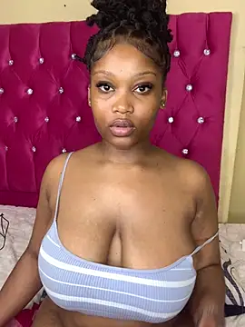 TheeRealBaddie stripchat live cam model