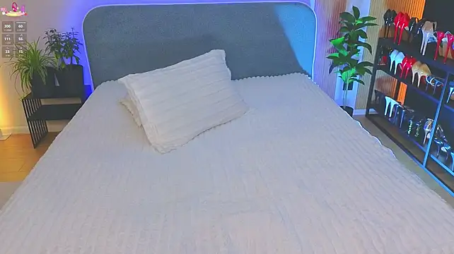Kira_from_UA stripchat live cam model