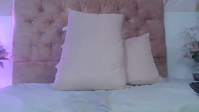 Abril_Squirt stripchat live cam model