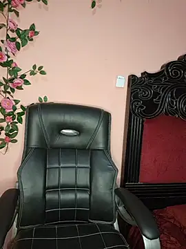 Ismanur11 stripchat live cam model