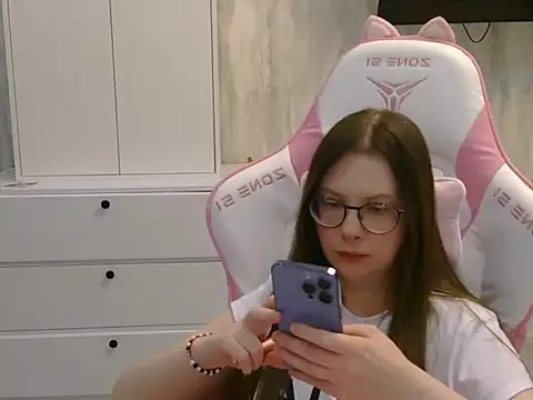 Elvirada stripchat live cam model