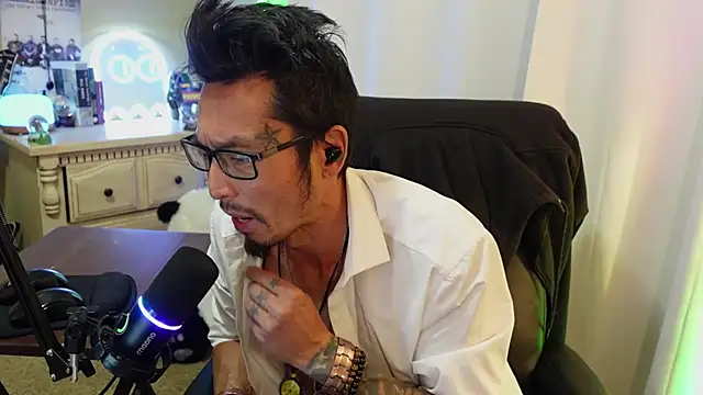 Ghost11_11 stripchat live cam model
