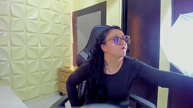 megan_glenda stripchat live cam model