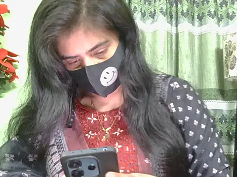 Mukta_010 stripchat live cam model