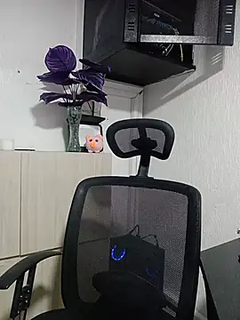Azurafairy stripchat live cam model