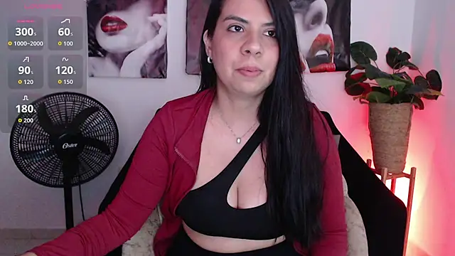 miis_laiila stripchat live cam model