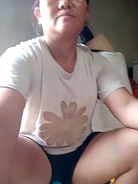 GinieBaby stripchat live cam model