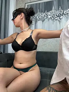 Malupa12 stripchat live cam model