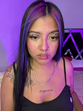 Abbyqueen23_ stripchat live cam model
