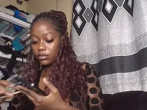 pretty-pussy7 stripchat live cam model