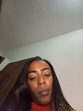 Meninaveneno26 stripchat live cam model