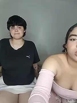 Valkiria_and_Sam stripchat live cam model
