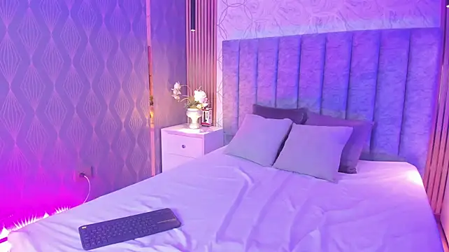 SofiiCruz stripchat live cam model