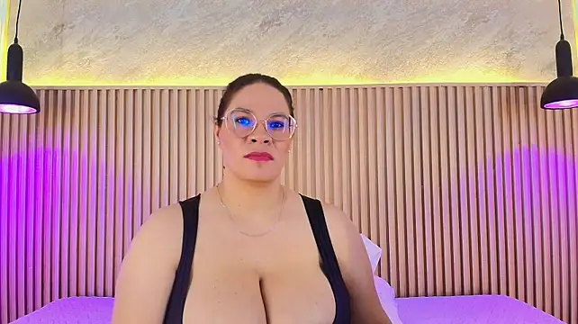 big_tits_in_your_face stripchat live cam model