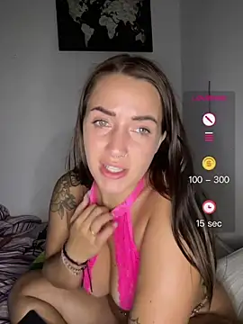 baadievino stripchat live cam model