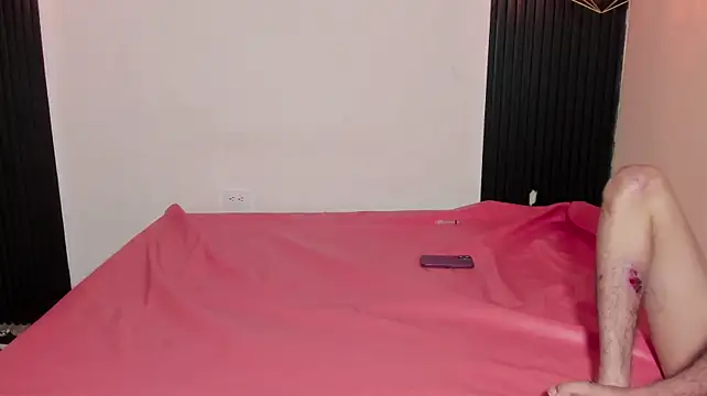 submissive_extremee stripchat live cam model