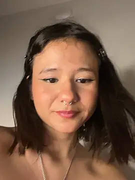 ivi_sunny stripchat live cam model