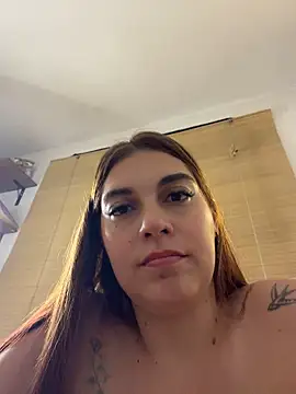 Kaarol69 stripchat live cam model