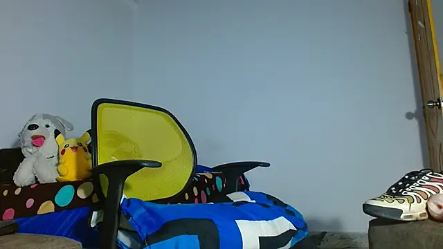 skinny23cm stripchat live cam model