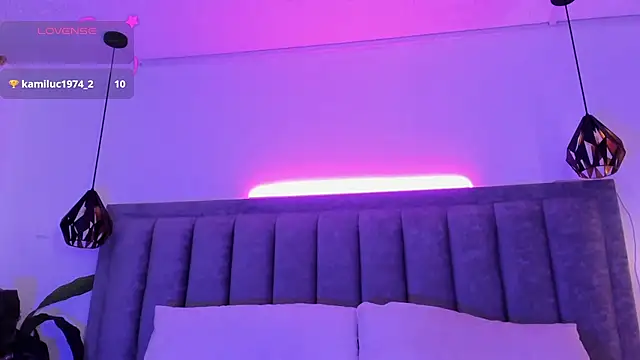 Bella18__ stripchat live cam model
