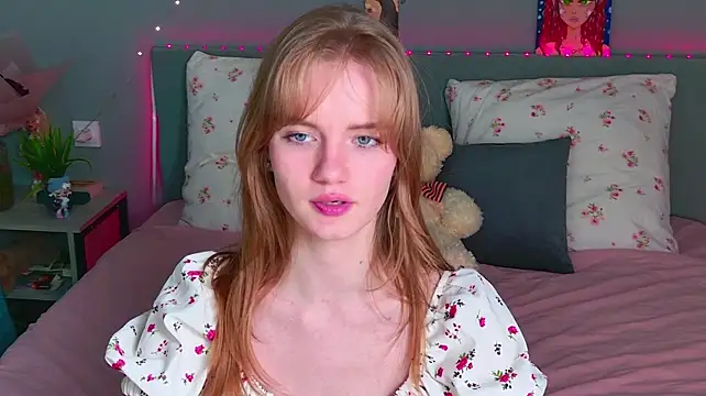 ElfieWhite stripchat live cam model