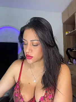 Rouse_2_Love stripchat live cam model