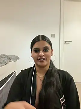 kaviahxx18 stripchat live cam model