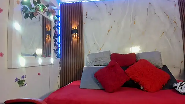 1lovelygirls stripchat live cam model