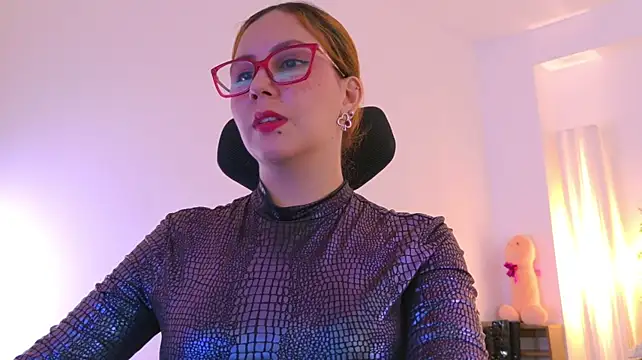 MistressErza stripchat live cam model