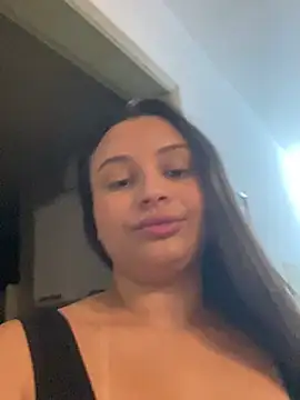 julia_moreira stripchat live cam model