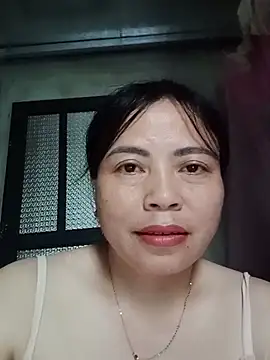 Lee_bee1 stripchat live cam model
