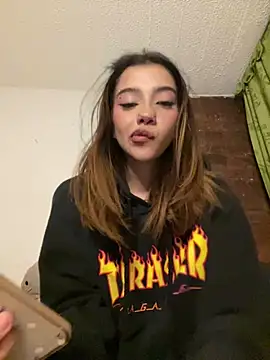 MiaaCute- stripchat live cam model
