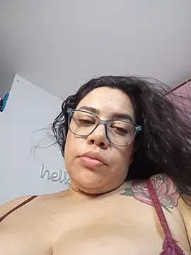 andreabustyy stripchat live cam model