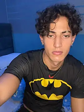 megallou stripchat live cam model