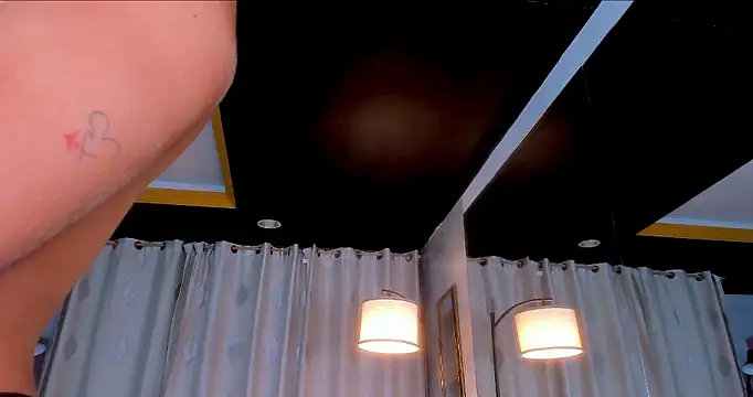 Zarajener stripchat live cam model
