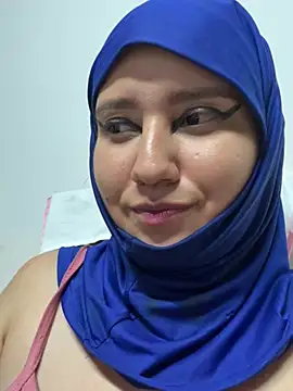 Nahannaahia stripchat live cam model